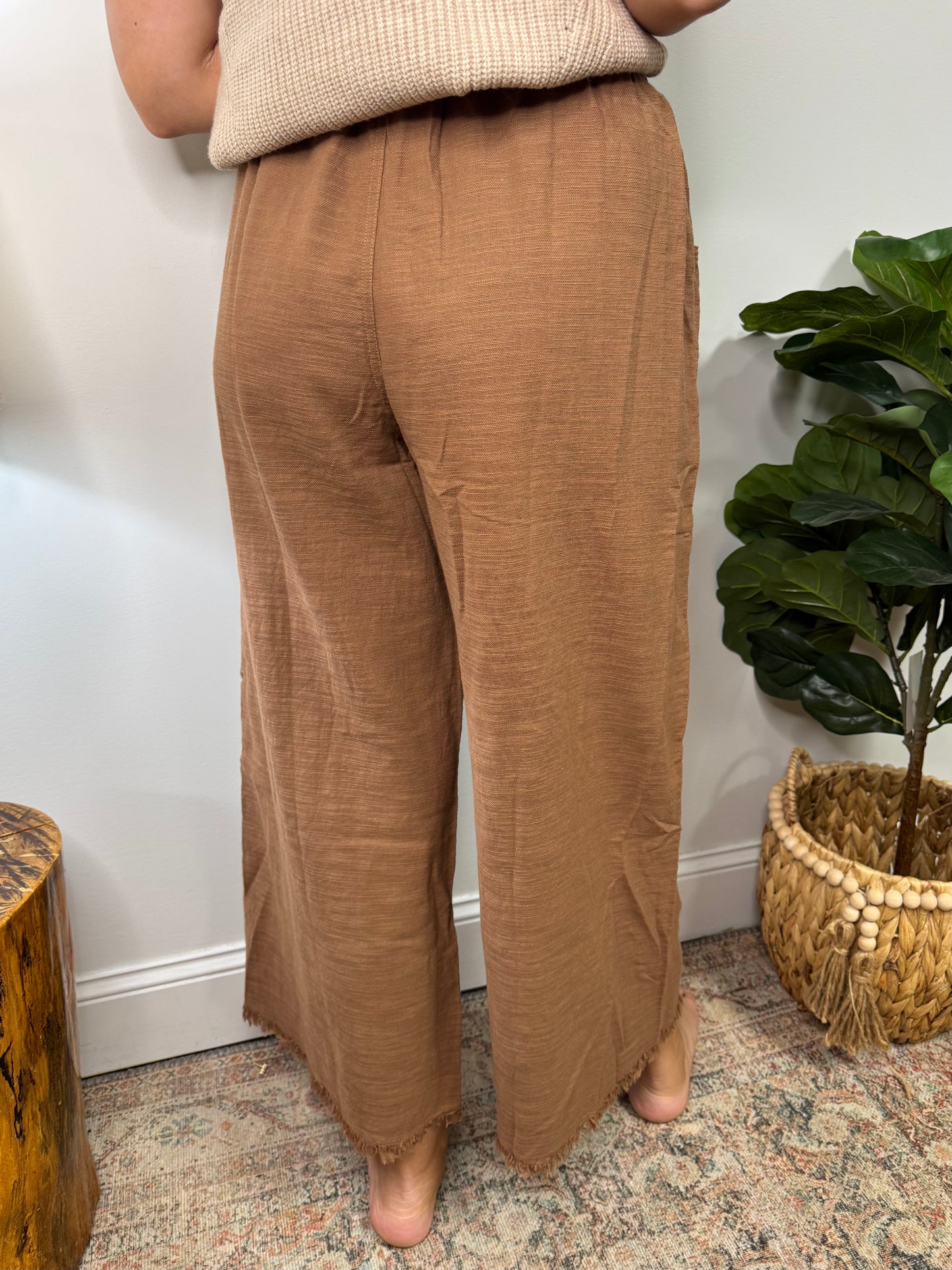 Just Flowin’ Pants - Caramel Brown