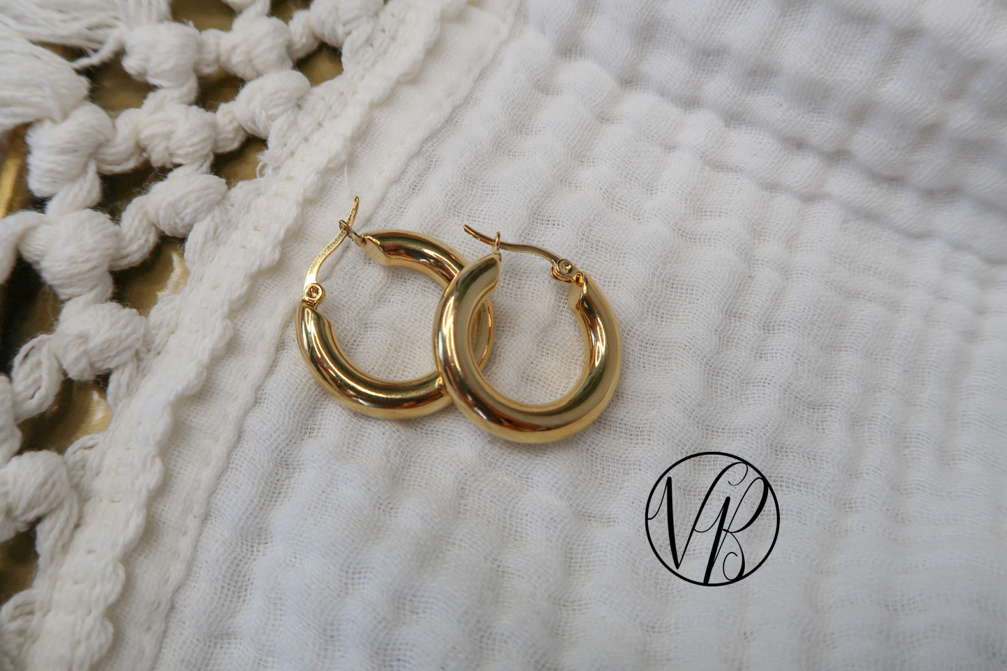 Kristin Classic Hoops