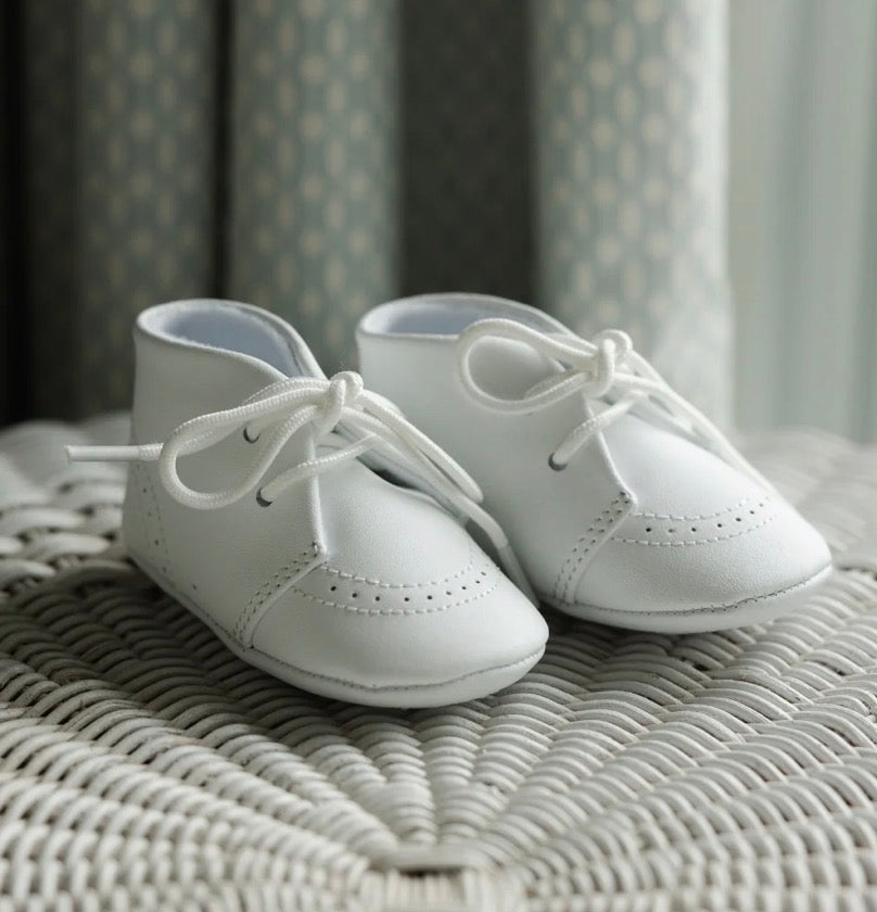 Benny Leather Brogue Oxford Crib Shoe (Infant)