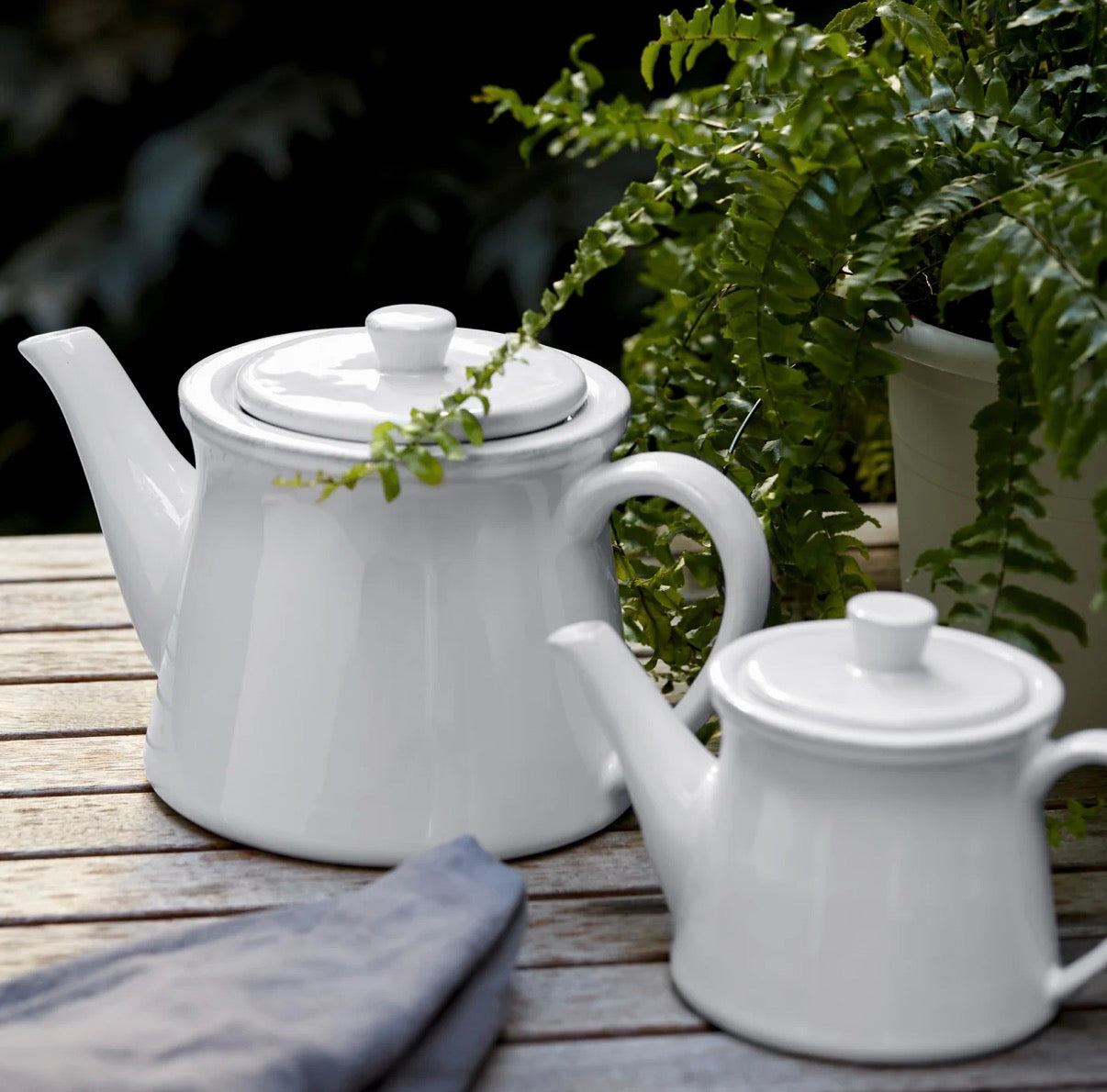 Large Tea Pot Friso