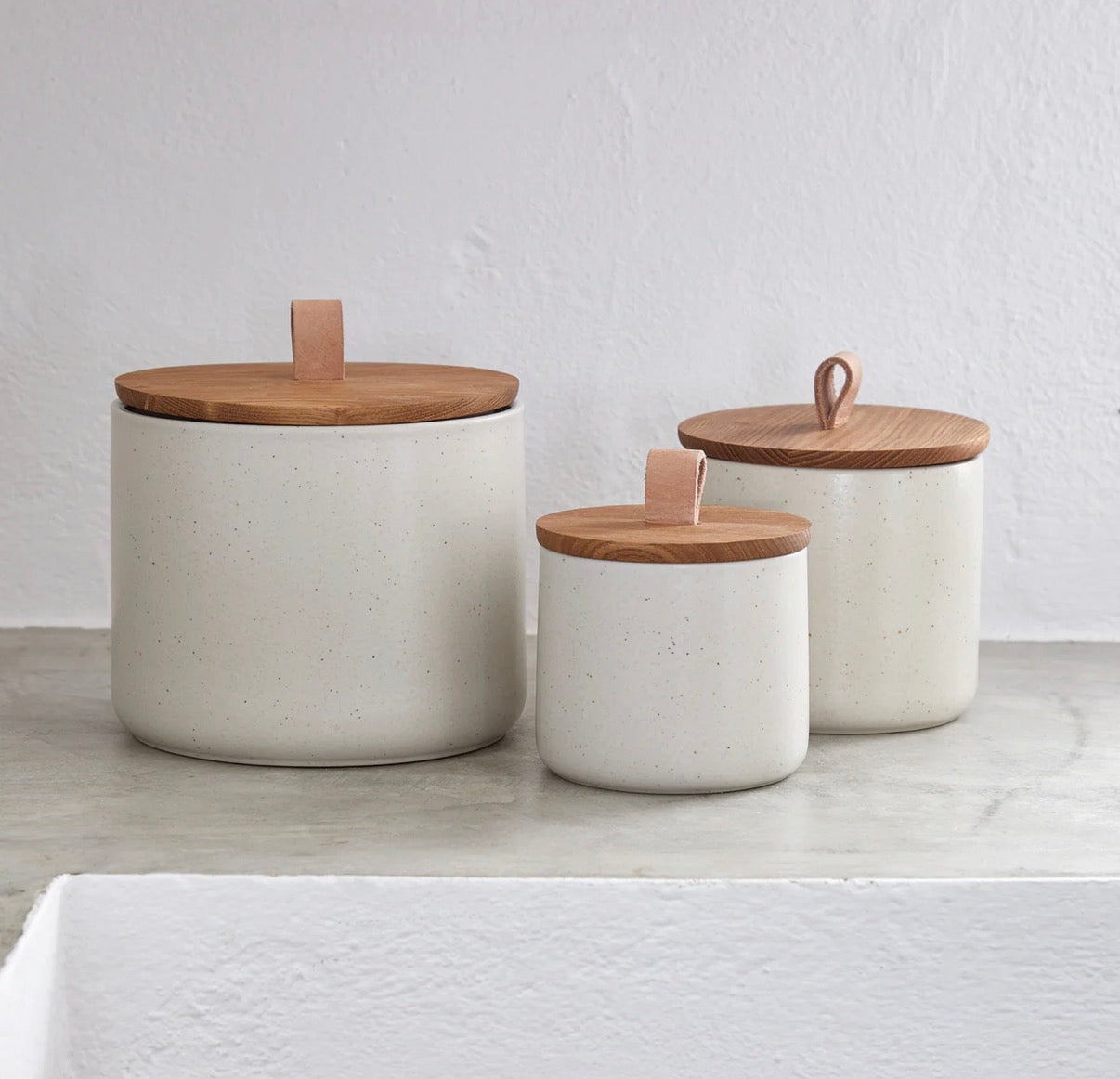 Large Canister 20 with Oak Wood Lid Pacifica, Casafina by COSTA NOVA