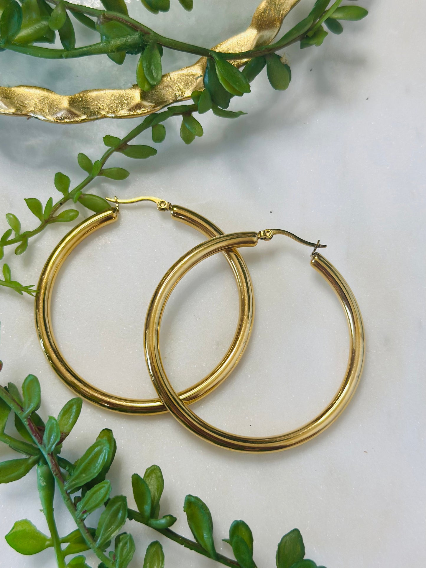 Kristin Classic Hoops