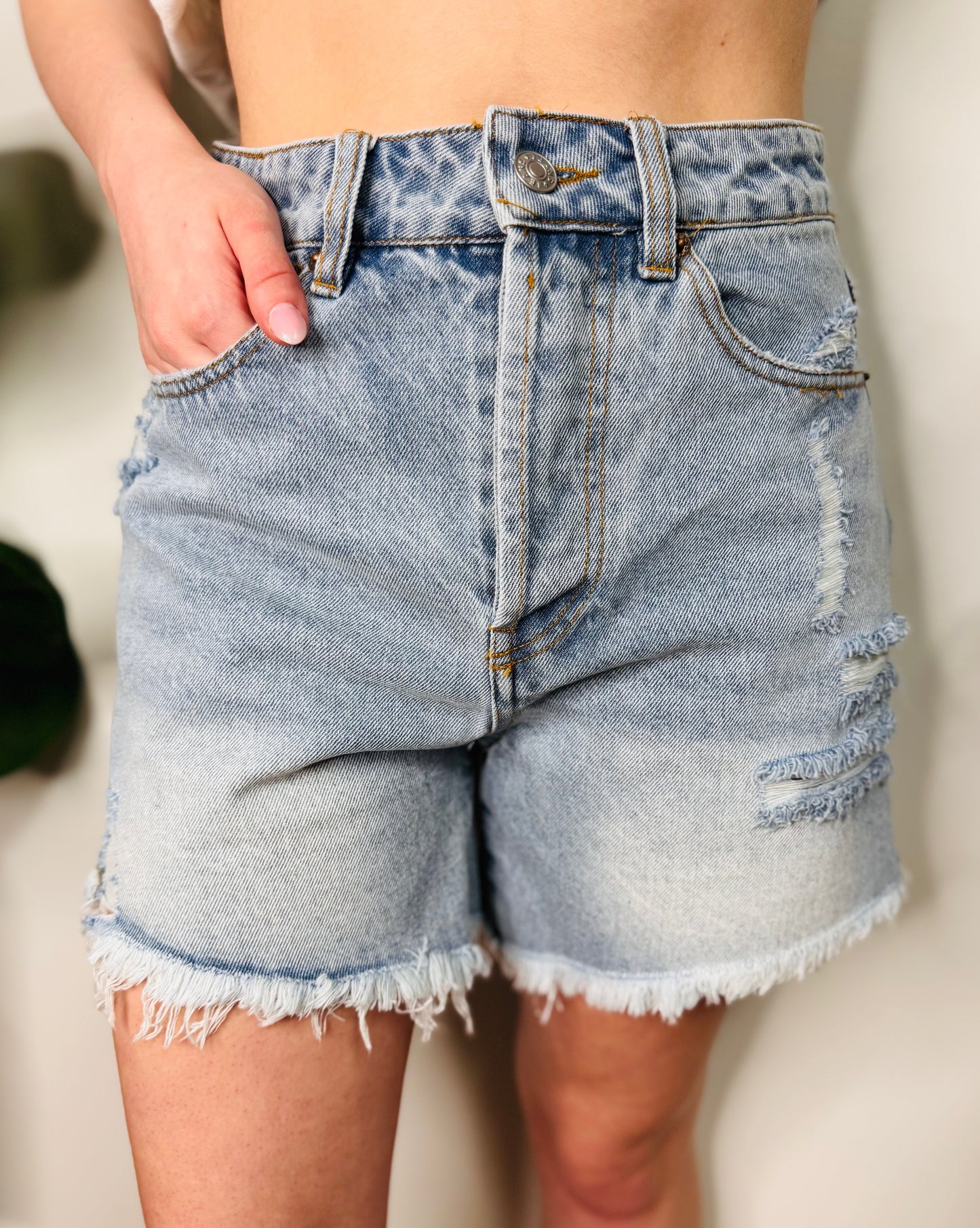 Loose Cut Distressed Denim Shorts
