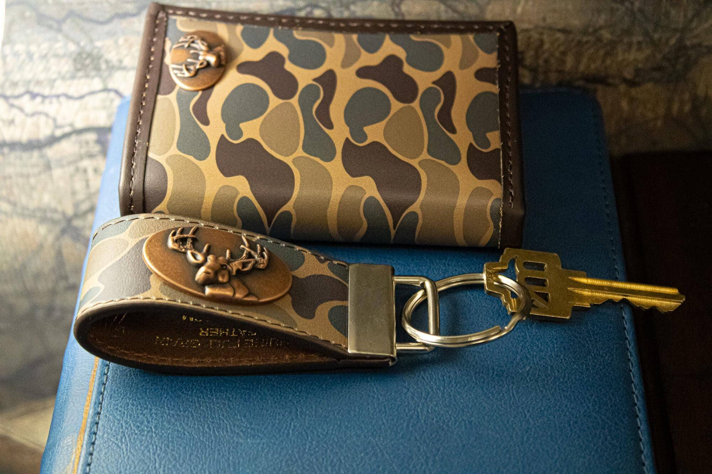Leather Keychain - Old School Camo / Buck