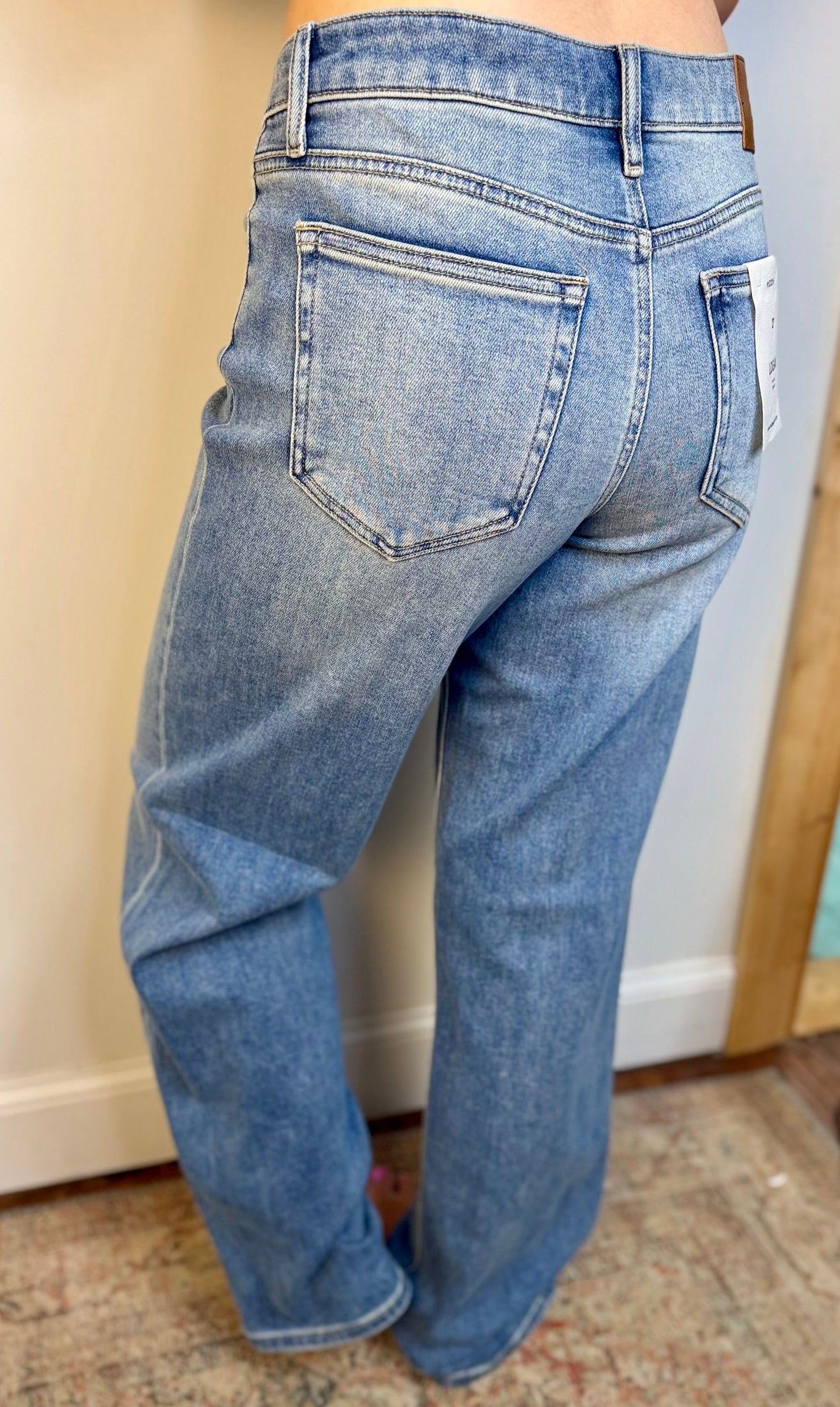 Logan Mid-Rise Dad Jean Medium Wash