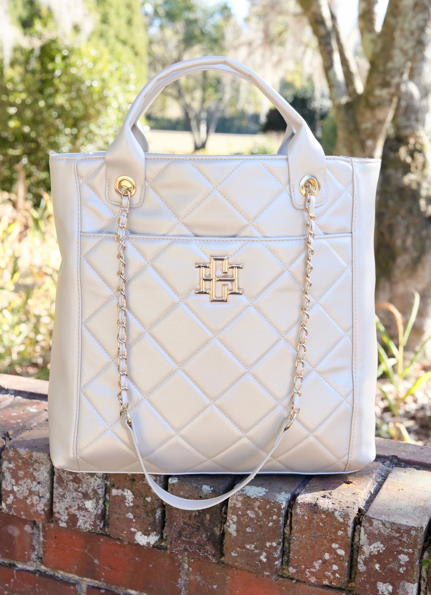 Kinzley Tote - Pearl Quilted LD