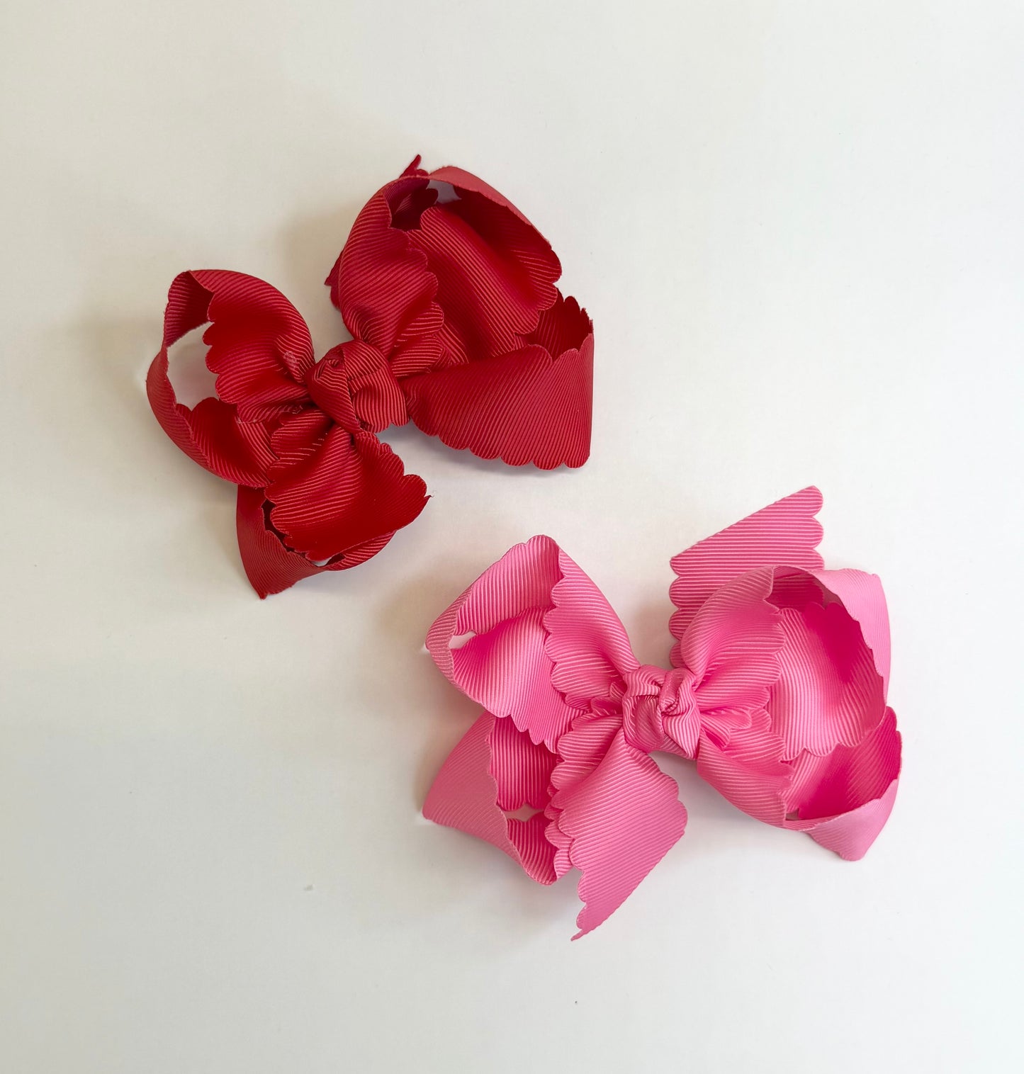 Scalloped Edge Bow