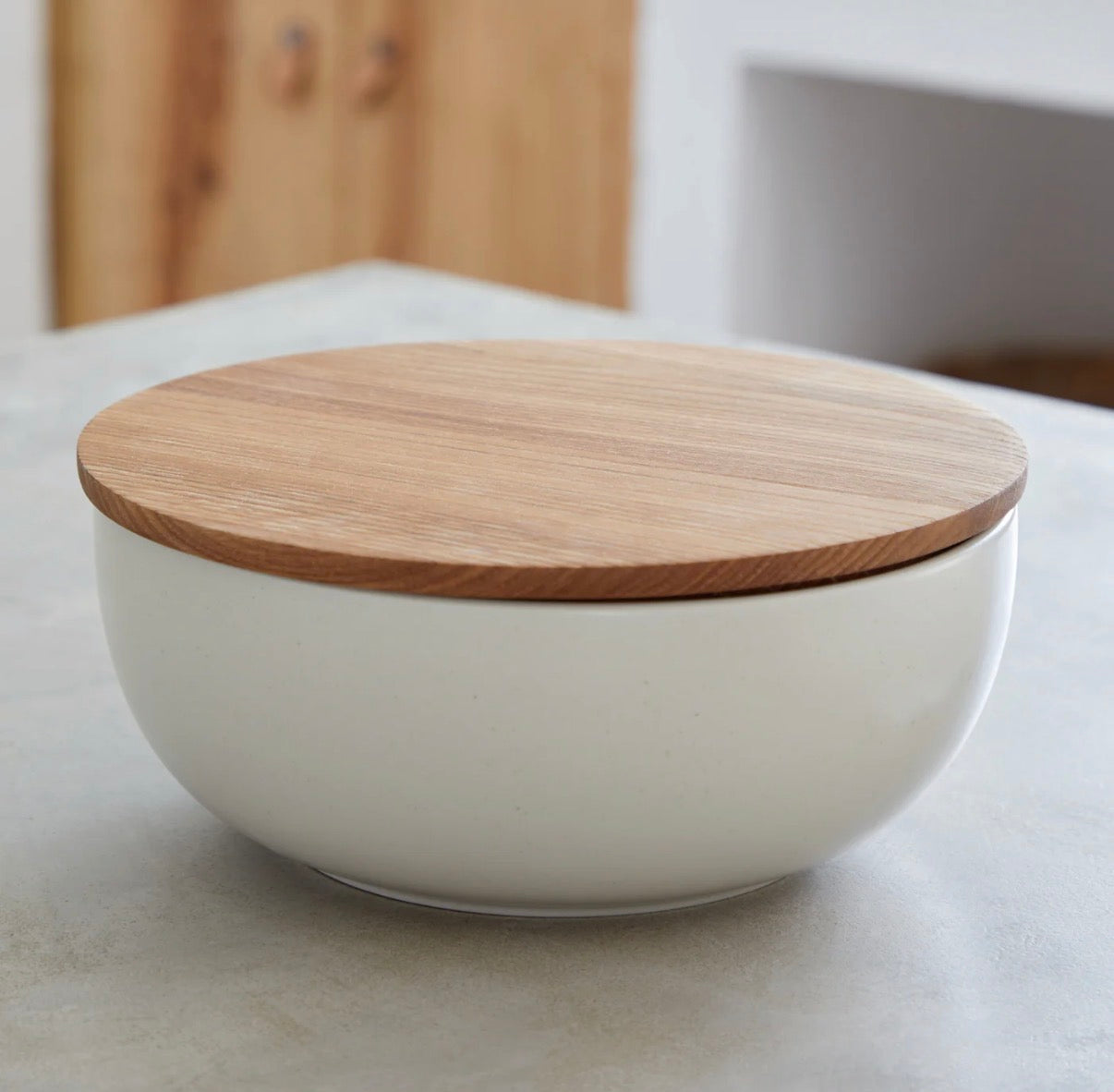 Serving Bowl with Oak Wood Lid/Cutting Board Pacifica, Casafina by COSTA NOVA  Sale price