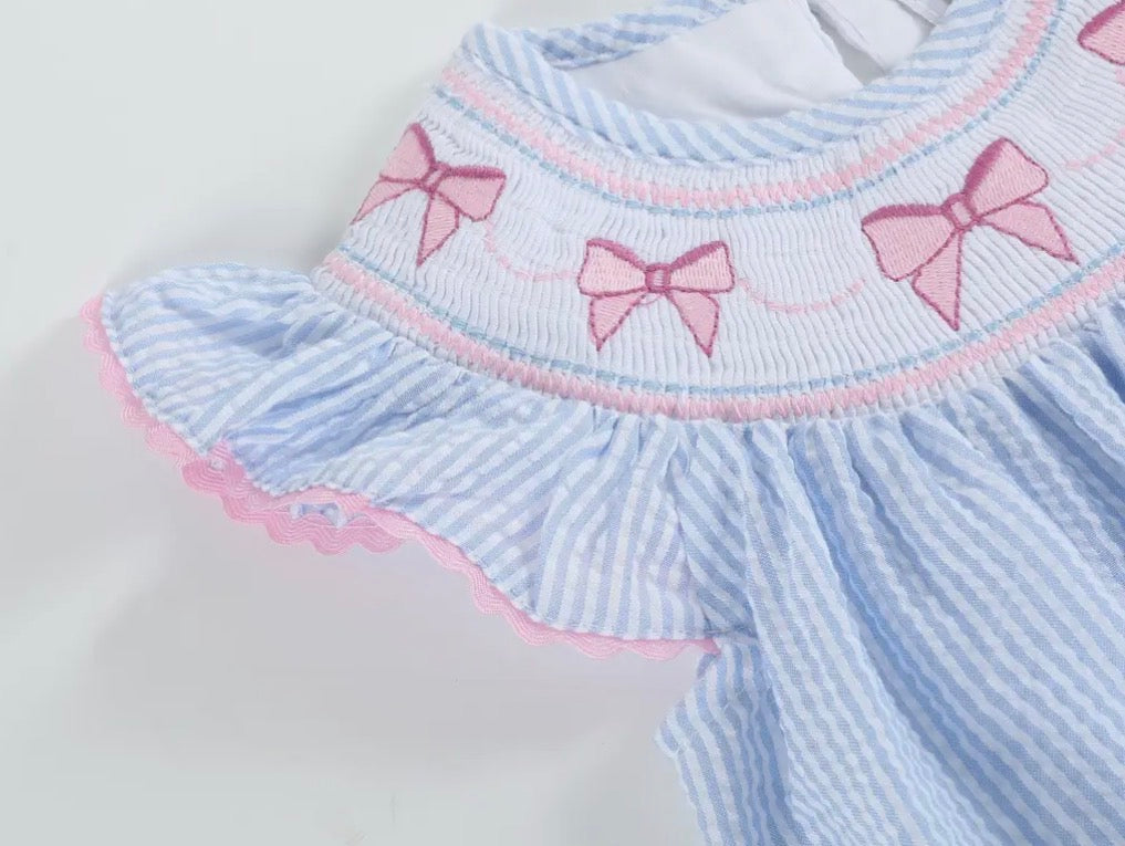 Blue/pink Bow Ruffle Bubble