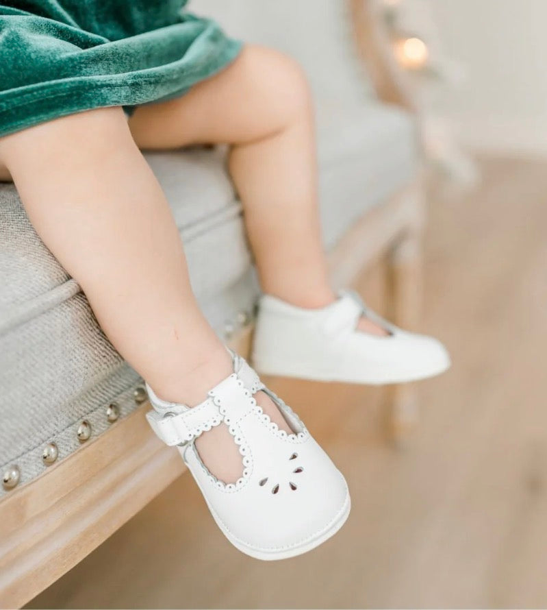 Dottie Scalloped T-Strap Mary Jane (Baby)