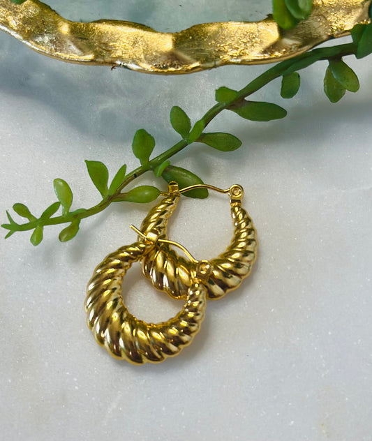 Lois Traditional Hoops